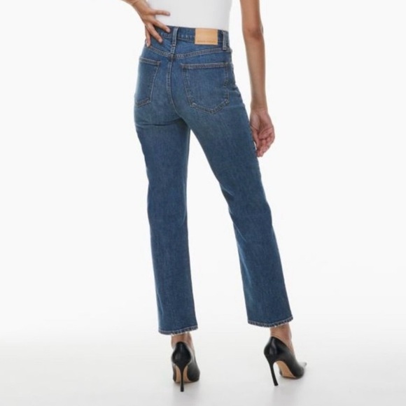 Aritzia Denim Forum The Arlo High Rise Straight 28L - Dark Wash - Size 26 - Picture 2 of 14